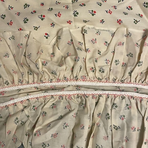 Vintage Handmade Crantex Fabrics Pillowcases Red Green Floral Linens Set of 2 - Picture 5 of 7